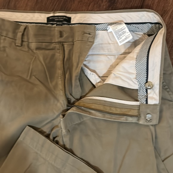 Men’s Banana Republic Aiden Chino in Tan khaki. Size 34 X32 - Picture 5 of 6